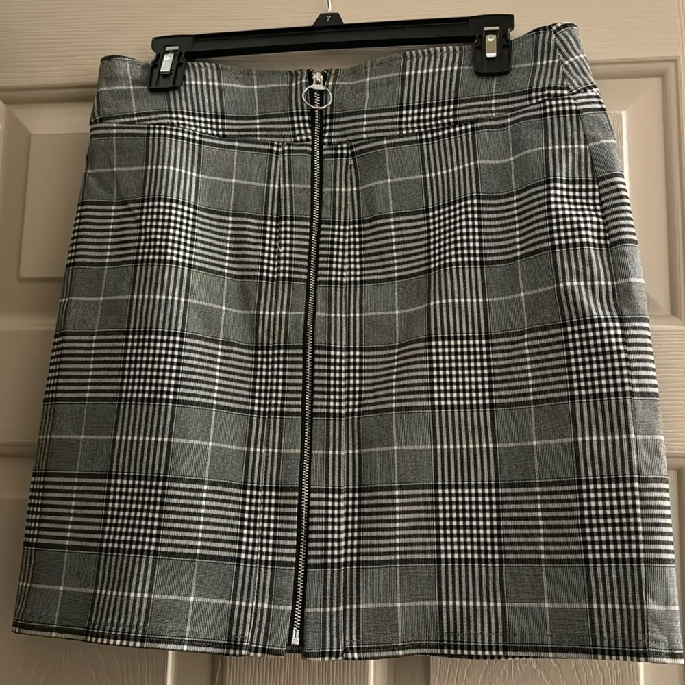 INC skirt. Black and white checkered skirt. Size medium